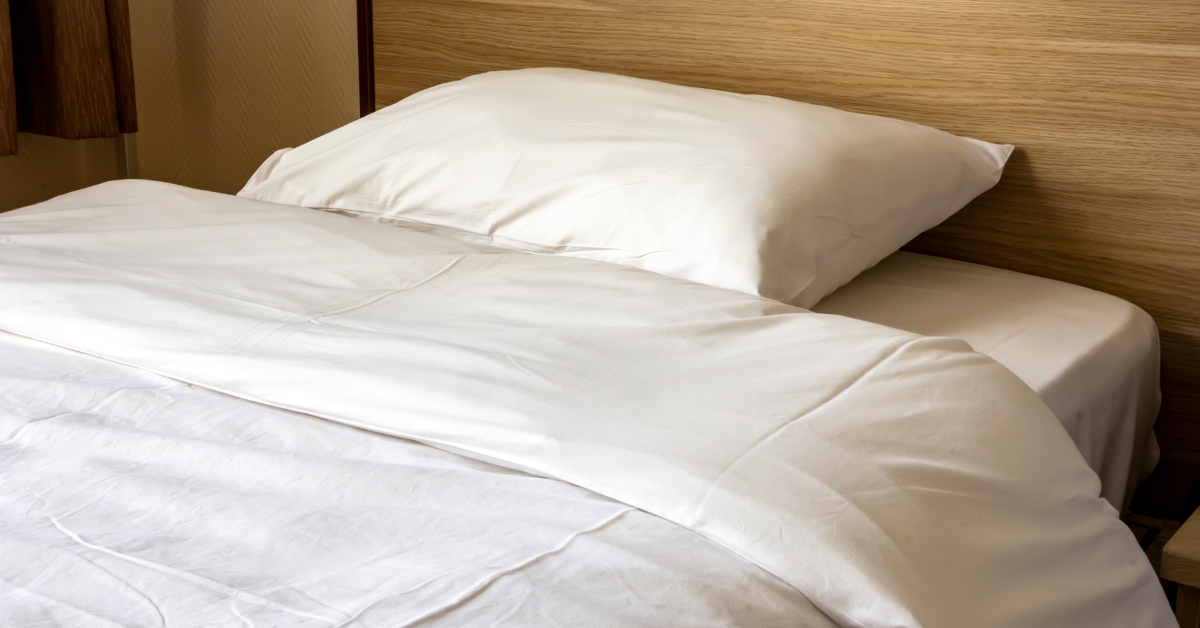 Can you wash white goose down duvets in washing machine?